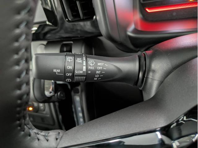 スペーシアギア ハイブリッドＸＺ　届出済未使用車　衝突被害軽減システム　盗難防止システム　アイドリングストップ　シートヒーター　オートエアコン　ＬＥＤヘッドライト　クルーズコントロール　スマートキー　両側電動スライド　純正ＡＷホイール（33枚目）