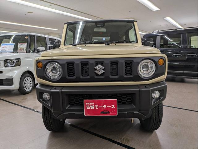 ジムニー ＸＣ　届出済未使用車　衝突被害軽減システム　盗難防止システム　オートライト　アイドリングストップ　シートヒーター　オートエアコン　ＬＥＤヘッドライト　クルーズコントロール　スマートキー　純正ＡＷホイール（8枚目）