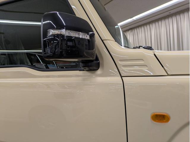 ジムニー ＸＣ　届出済未使用車　衝突被害軽減システム　盗難防止システム　オートライト　アイドリングストップ　シートヒーター　オートエアコン　ＬＥＤヘッドライト　クルーズコントロール　スマートキー　純正ＡＷホイール（12枚目）