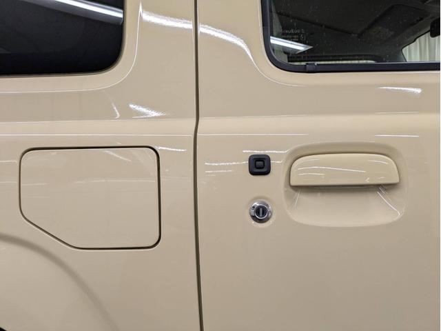 ジムニー ＸＣ　届出済未使用車　衝突被害軽減システム　盗難防止システム　オートライト　アイドリングストップ　シートヒーター　オートエアコン　ＬＥＤヘッドライト　クルーズコントロール　スマートキー　純正ＡＷホイール（13枚目）