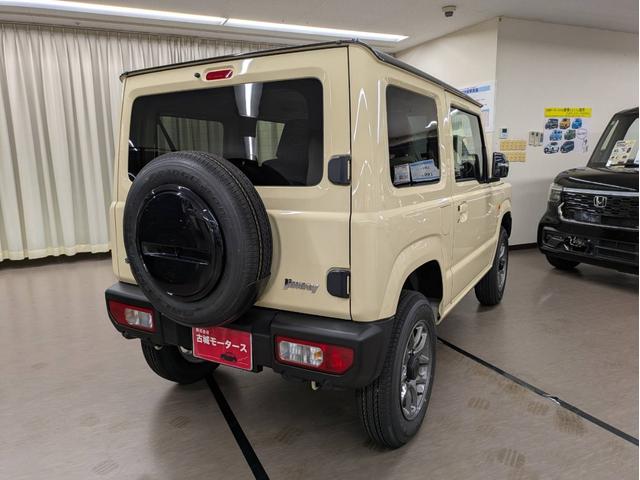 ジムニー ＸＣ　届出済未使用車　衝突被害軽減システム　盗難防止システム　オートライト　アイドリングストップ　シートヒーター　オートエアコン　ＬＥＤヘッドライト　クルーズコントロール　スマートキー　純正ＡＷホイール（18枚目）