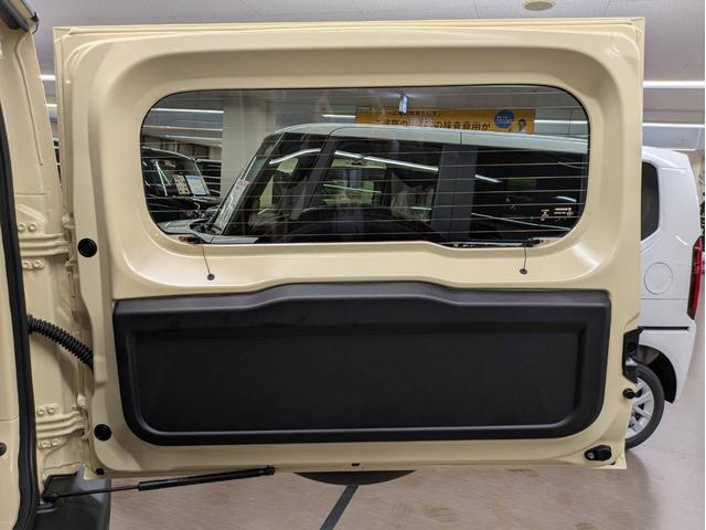 ジムニー ＸＣ　届出済未使用車　衝突被害軽減システム　盗難防止システム　オートライト　アイドリングストップ　シートヒーター　オートエアコン　ＬＥＤヘッドライト　クルーズコントロール　スマートキー　純正ＡＷホイール（22枚目）