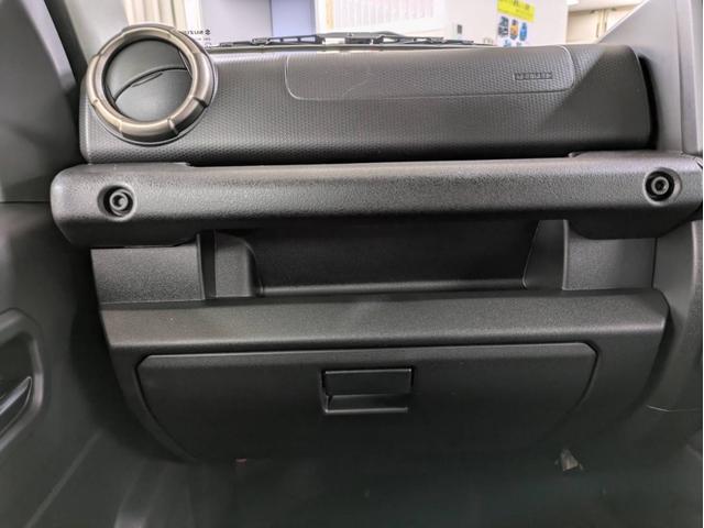 ジムニー ＸＣ　届出済未使用車　衝突被害軽減システム　盗難防止システム　オートライト　アイドリングストップ　シートヒーター　オートエアコン　ＬＥＤヘッドライト　クルーズコントロール　スマートキー　純正ＡＷホイール（45枚目）