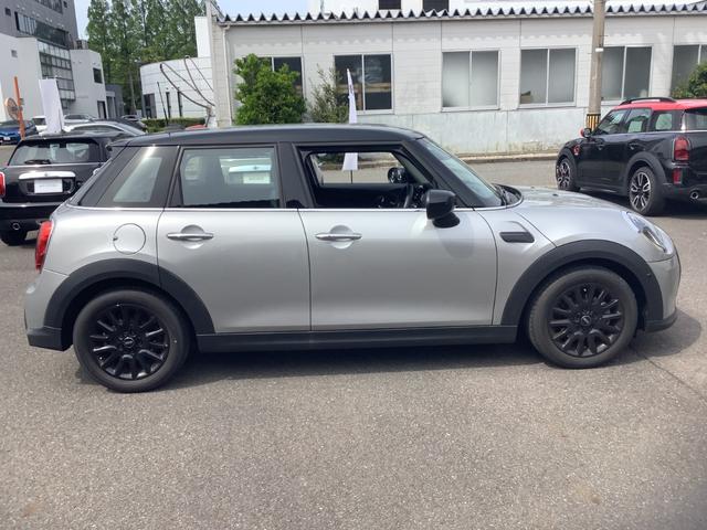 ＭＩＮＩ ＭＩＮＩ