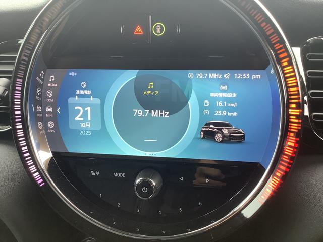 MINI クーパーD カムデン・エディション 特別仕様車カムデン/シートヒーター/追従クルコン/AppleCarplay/純正17インチAW/ピアノブラックエクステリア/バックカメラ/コーナーセンサー/LEDヘッドライト/UJテールライト(12枚目)