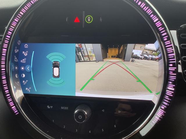 MINI クーパーD カムデン・エディション 特別仕様車カムデン/シートヒーター/追従クルコン/AppleCarplay/純正17インチAW/ピアノブラックエクステリア/バックカメラ/コーナーセンサー/LEDヘッドライト/UJテールライト(13枚目)