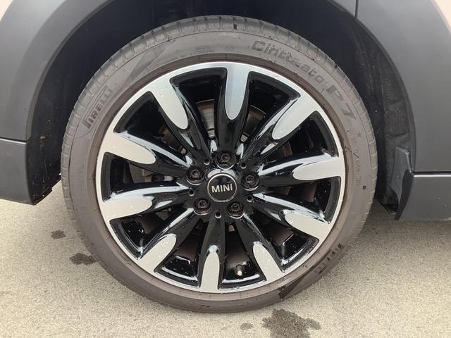 MINI クーパーD カムデン・エディション 特別仕様車カムデン/シートヒーター/追従クルコン/AppleCarplay/純正17インチAW/ピアノブラックエクステリア/バックカメラ/コーナーセンサー/LEDヘッドライト/UJテールライト(16枚目)