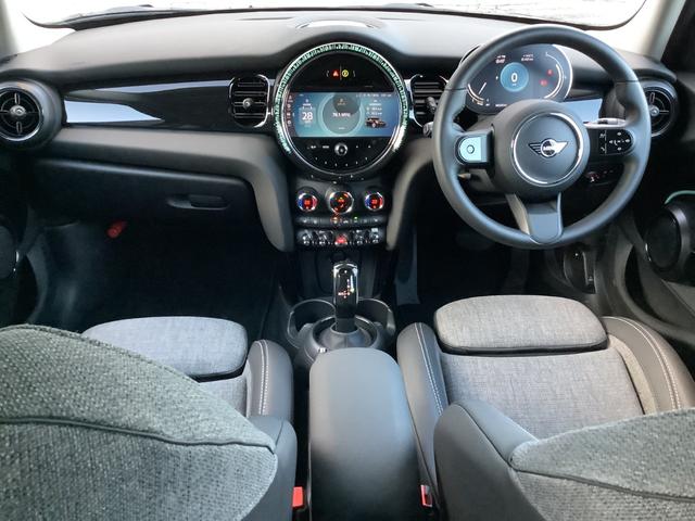 MINI クーパーSD クラシック・トリム シートヒーター/AppleCarplay/ドラレコ前後/バックカメラ/コーナーセンサー/ETC(2枚目)