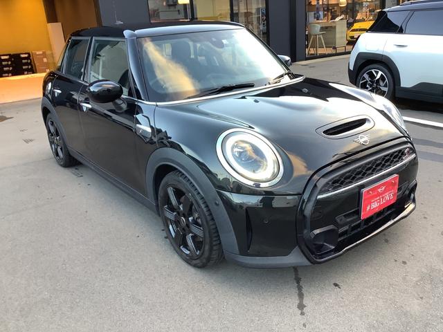 MINI クーパーSD クラシック・トリム シートヒーター/AppleCarplay/ドラレコ前後/バックカメラ/コーナーセンサー/ETC(4枚目)