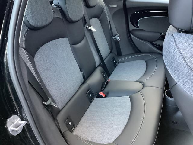 MINI クーパーSD クラシック・トリム シートヒーター/AppleCarplay/ドラレコ前後/バックカメラ/コーナーセンサー/ETC(10枚目)
