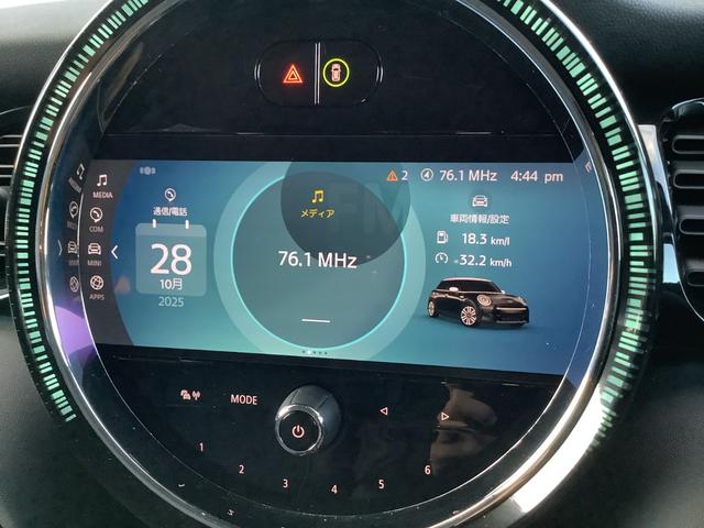 MINI クーパーSD クラシック・トリム シートヒーター/AppleCarplay/ドラレコ前後/バックカメラ/コーナーセンサー/ETC(11枚目)