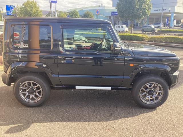 ジムニー XC XC 4WD スズキセーフティサポート クルーズコントロール AT ターボ 純正16アルミ LEDヘッドライト 革巻ハンドル オートマチックハイビーム LEDフォグライト スマートキー 背面タイヤ(28枚目)