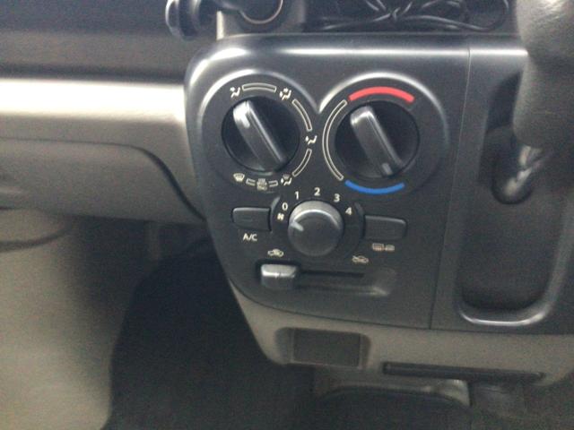 NV100クリッパーバン DX GLセーフティパッケージ 4WD 4AT ポータブルナビ ハイルーフ 衝突軽減ブレーキ リアパーキングソナー 電動格納ミラー 車線逸脱警報装置 パワーウインドウ オートライト キーレスエントリー 当社レンタカーアップ(8枚目)