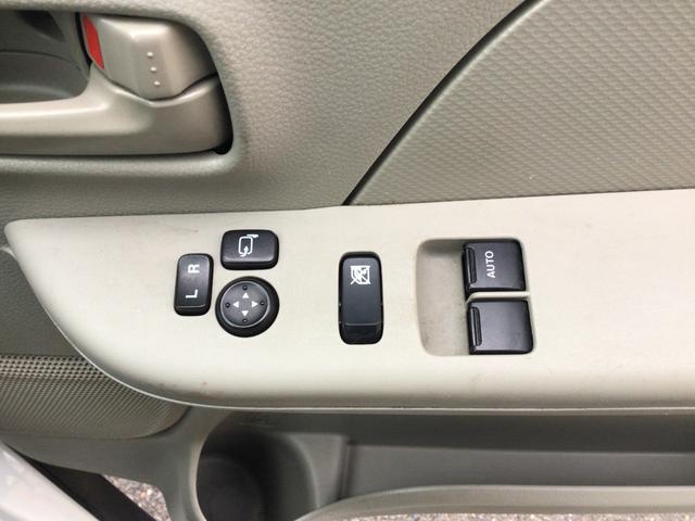 NV100クリッパーバン DX GLセーフティパッケージ 4WD 4AT ポータブルナビ ハイルーフ 衝突軽減ブレーキ リアパーキングソナー 電動格納ミラー 車線逸脱警報装置 パワーウインドウ オートライト キーレスエントリー 当社レンタカーアップ(9枚目)