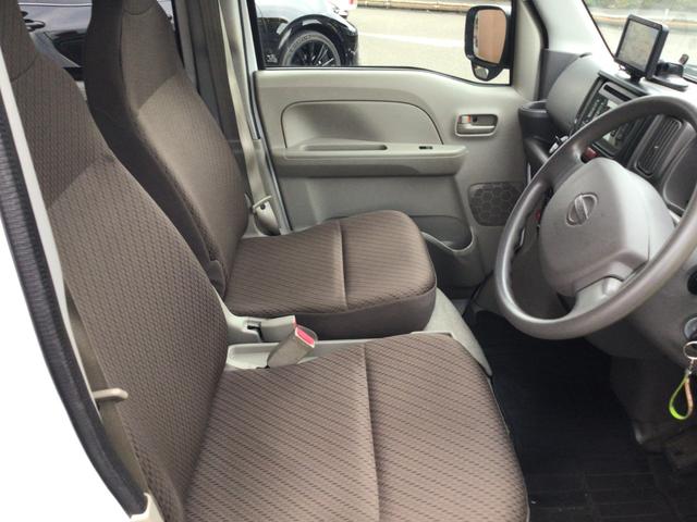 NV100クリッパーバン DX GLセーフティパッケージ 4WD 4AT ポータブルナビ ハイルーフ 衝突軽減ブレーキ リアパーキングソナー 電動格納ミラー 車線逸脱警報装置 パワーウインドウ オートライト キーレスエントリー 当社レンタカーアップ(13枚目)