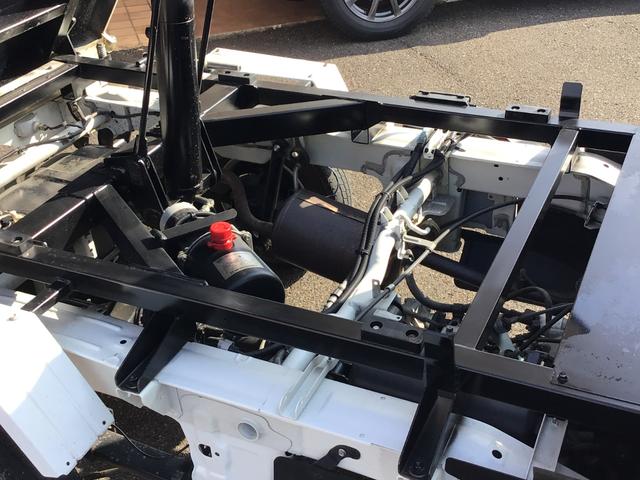 キャリイトラック 頑丈ダンプ 4WD 5MT 頑丈ダンプ 電動油圧式 マレル式 キーレスエントリー パワーウインドウ ワンタッチ式 オートライト パワーステアリング ABS(39枚目)