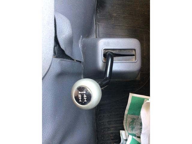 バネットバン DX 4WD AT パートタイム4WD パワーウインドウ 2人乗り エアコン ラジオ 最大積載950kg 中古冬タイヤ有 スペアキー パワーステアリング エアバック(3枚目)