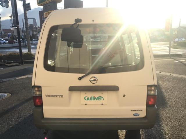 バネットバン DX 4WD AT パートタイム4WD パワーウインドウ 2人乗り エアコン ラジオ 最大積載950kg 中古冬タイヤ有 スペアキー パワーステアリング エアバック(19枚目)