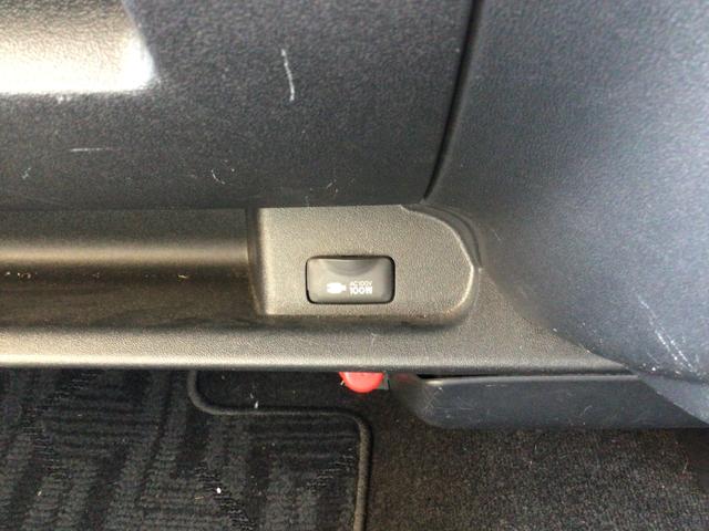 ハイエースワゴン GL 4WD 10人乗り 衝突軽減ブレーキ ナビ バックカメラ ETC ドラレコ スマートキー レーンキープスライドドア、リアバンパー板金修理渡 電格ミラー パワースライドドア オートマチックハイビーム(23枚目)