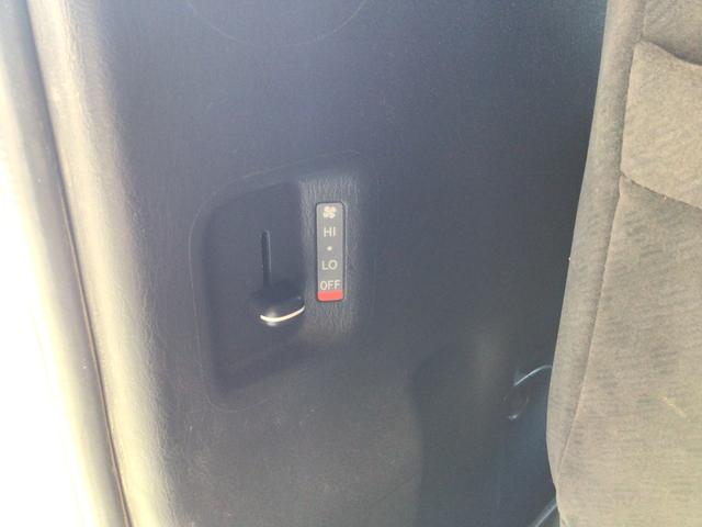 ハイエースワゴン GL 4WD 10人乗り 衝突軽減ブレーキ ナビ バックカメラ ETC ドラレコ スマートキー レーンキープスライドドア、リアバンパー板金修理渡 電格ミラー パワースライドドア オートマチックハイビーム(25枚目)