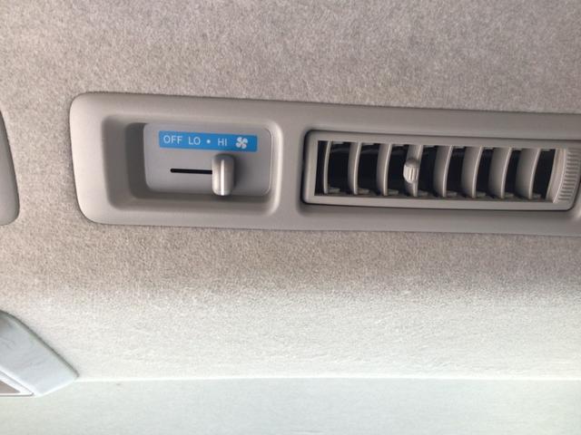 ハイエースワゴン GL 4WD 10人乗り 衝突軽減ブレーキ ナビ バックカメラ ETC ドラレコ スマートキー レーンキープスライドドア、リアバンパー板金修理渡 電格ミラー パワースライドドア オートマチックハイビーム(32枚目)