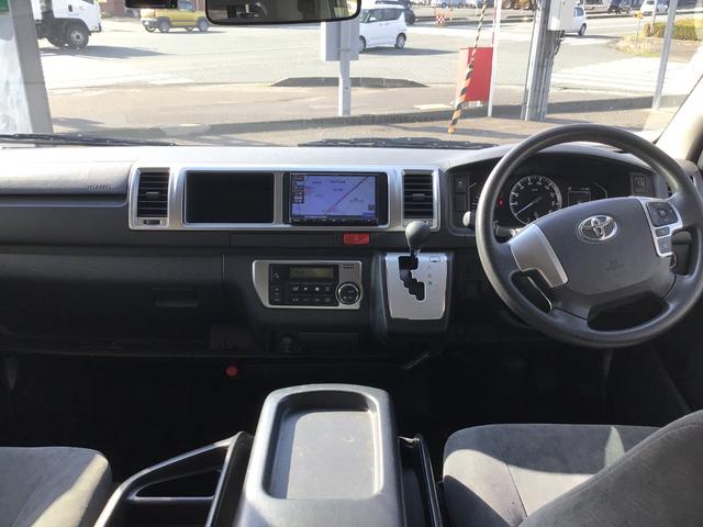 ハイエースワゴン GL 4WD 10人乗り 衝突軽減ブレーキ ナビ バックカメラ ETC ドラレコ スマートキー レーンキープ スライドドア、バックドア、リアバンパー板金修理渡 電格ミラー パワースライドドア オートライト(2枚目)