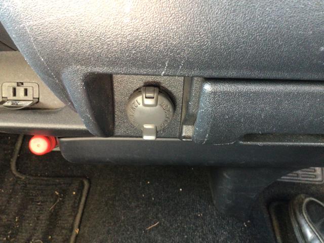 ハイエースワゴン GL 4WD 10人乗り 衝突軽減ブレーキ ナビ バックカメラ ETC ドラレコ スマートキー レーンキープ スライドドア、バックドア、リアバンパー板金修理渡 電格ミラー パワースライドドア オートライト(13枚目)