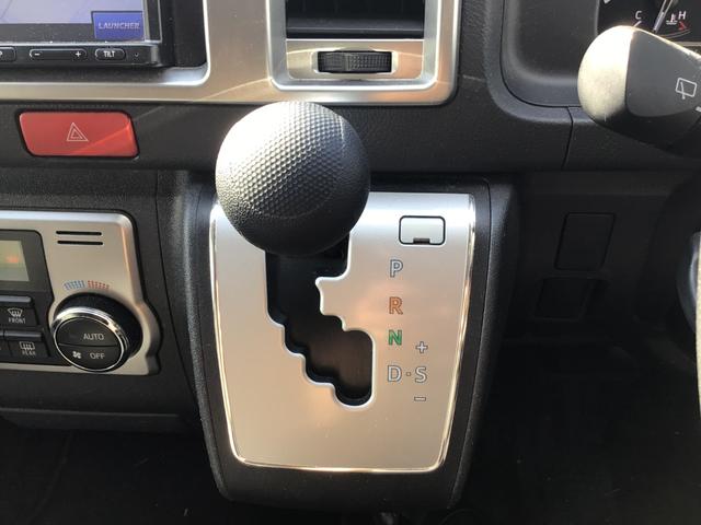 ハイエースワゴン GL 4WD 10人乗り 衝突軽減ブレーキ ナビ バックカメラ ETC ドラレコ スマートキー レーンキープ スライドドア、バックドア、リアバンパー板金修理渡 電格ミラー パワースライドドア オートライト(17枚目)