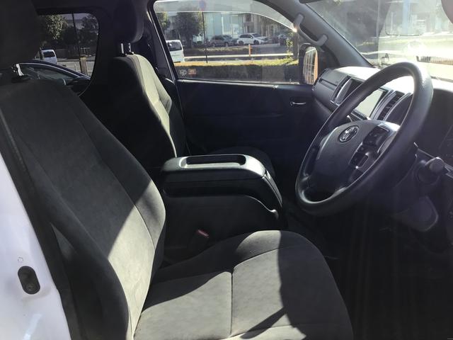 ハイエースワゴン GL 4WD 10人乗り 衝突軽減ブレーキ ナビ バックカメラ ETC ドラレコ スマートキー レーンキープ スライドドア、バックドア、リアバンパー板金修理渡 電格ミラー パワースライドドア オートライト(23枚目)