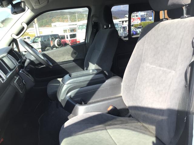 ハイエースワゴン GL 4WD 10人乗り 衝突軽減ブレーキ ナビ バックカメラ ETC ドラレコ スマートキー レーンキープ スライドドア、バックドア、リアバンパー板金修理渡 電格ミラー パワースライドドア オートライト(24枚目)