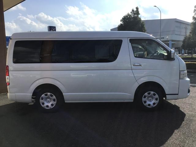 ハイエースワゴン GL 4WD 10人乗り 衝突軽減ブレーキ ナビ バックカメラ ETC ドラレコ スマートキー レーンキープ スライドドア、バックドア、リアバンパー板金修理渡 電格ミラー パワースライドドア オートライト(43枚目)