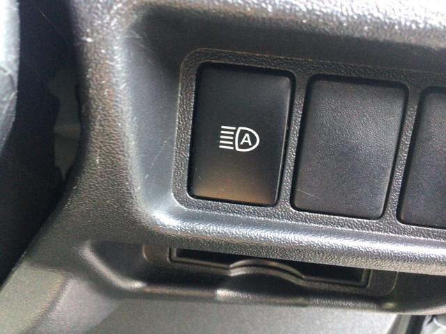 ハイエースワゴン グランドキャビン 4WD 衝突軽減ブレーキ バックカメラ 夏タイヤ有 ドラレコ 電動格納ミラー 10人乗り パワーウインドウ スライドドア後ろ、バックドア、リアバンパー板金後渡し オートマチックハイビーム オートライト(11枚目)