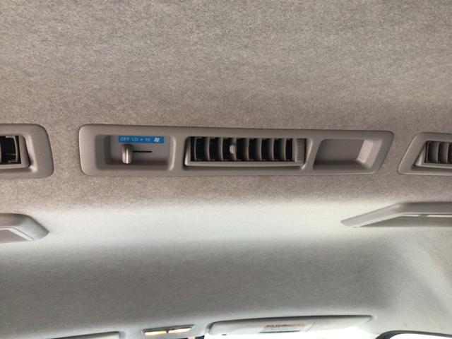 ハイエースワゴン グランドキャビン 4WD 衝突軽減ブレーキ バックカメラ 夏タイヤ有 ドラレコ 電動格納ミラー 10人乗り パワーウインドウ スライドドア後ろ、バックドア、リアバンパー板金後渡し オートマチックハイビーム オートライト(23枚目)