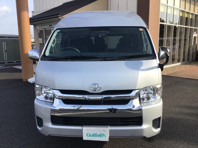 ハイエースワゴン グランドキャビン 4WD 衝突軽減ブレーキ バックカメラ 夏タイヤ有 ドラレコ 電動格納ミラー 10人乗り パワーウインドウ スライドドア後ろ、バックドア、リアバンパー板金後渡し オートマチックハイビーム オートライト(28枚目)