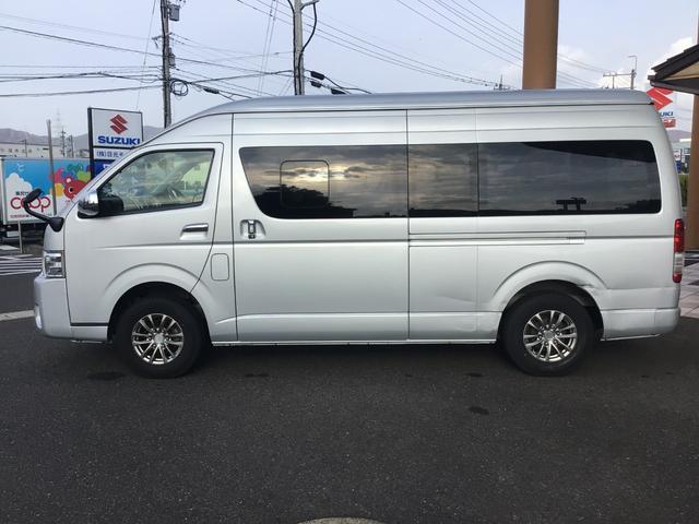 ハイエースワゴン グランドキャビン 4WD 衝突軽減ブレーキ バックカメラ 夏タイヤ有 ドラレコ 電動格納ミラー 10人乗り パワーウインドウ スライドドア後ろ、バックドア、リアバンパー板金後渡し オートマチックハイビーム オートライト(31枚目)