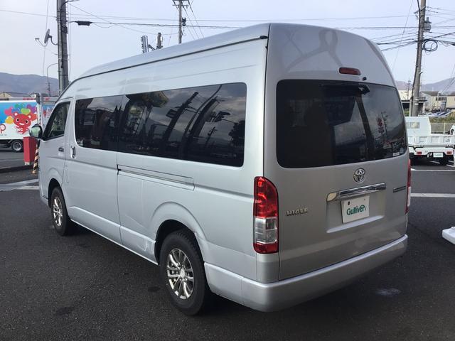 ハイエースワゴン グランドキャビン 4WD 衝突軽減ブレーキ バックカメラ 夏タイヤ有 ドラレコ 電動格納ミラー 10人乗り パワーウインドウ スライドドア後ろ、バックドア、リアバンパー板金後渡し オートマチックハイビーム オートライト(34枚目)