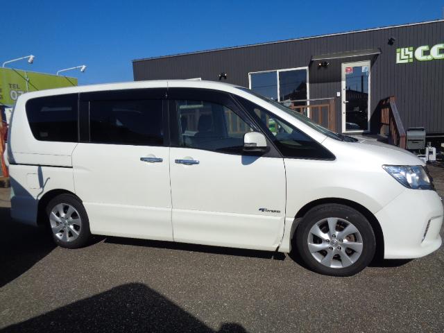 セレナ ハイウェイスター S-ハイブリッド Vエアロモード ワンオーナー 両側パワスラ スマートキー2個 8インチナビ アルパインフリップダウンモニター 車検8年9月 SタイヤAW付きあり(9枚目)