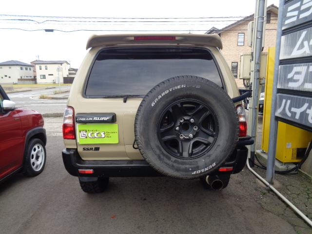 ハイラックスサーフ SSR-X ホワイトプレミアム ベージュ全塗装済 2インチリフトアップ マットタイヤ USコーナーマーカー Fグリル 車検8年12月(6枚目)