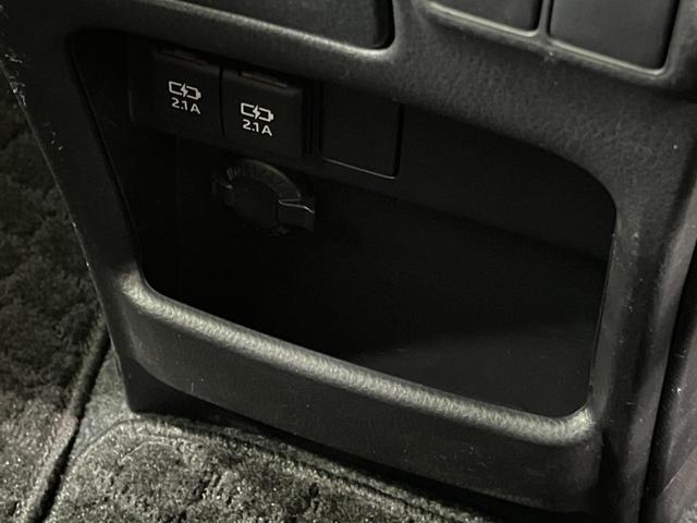 ノア Ｘ　トヨタセーフティセンス　４ＷＤ　クルーズコントロール　純正ナビ　フルセグ　ＢＬＵＥＴＯＯＴＨ　ＣＤ　ＤＶＤ　バックカメラ　両側パワースライド　ＬＥＤヘッドライト　オートライト　オートマチックハイビーム（41枚目）