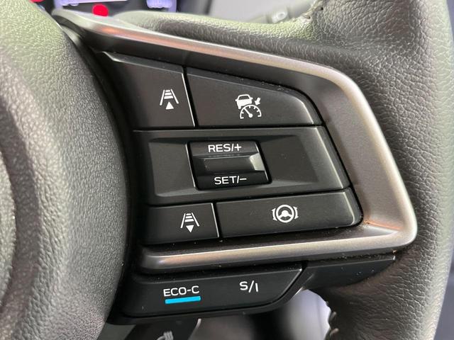 クロストレック ツーリング　純正１１．６型ナビ　禁煙車　フルセグＴＶ　マルチビューモニター　ドラレコ　パワーシート　シートヒーター　シートメモリー　ステアリングヒーター　ＥＴＣ　ＬＥＤヘッド　アイサイトセイフティプラス（6枚目）
