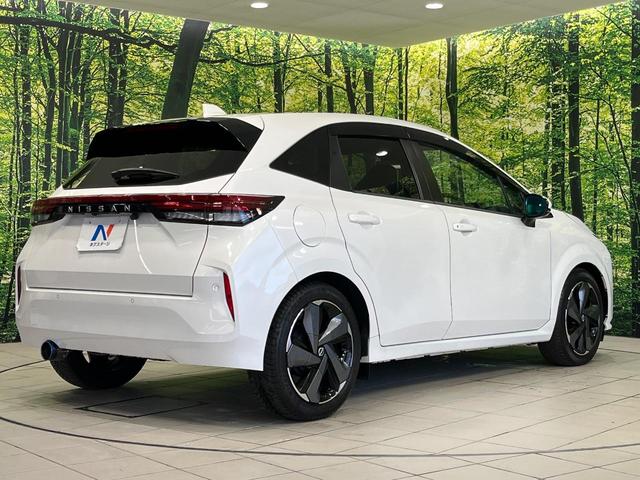 オーラ Ｇ　レザーエディション　純正９型ナビ　アラウンドビュー　全方位運転支援システム　インテリジェントルームミラー　寒冷地仕様　ステアリングヒーター　前席シートヒーター　ブラックレザーシート　ＬＥＤランプ　ＬＥＤフォグ／リアフォグ（18枚目）