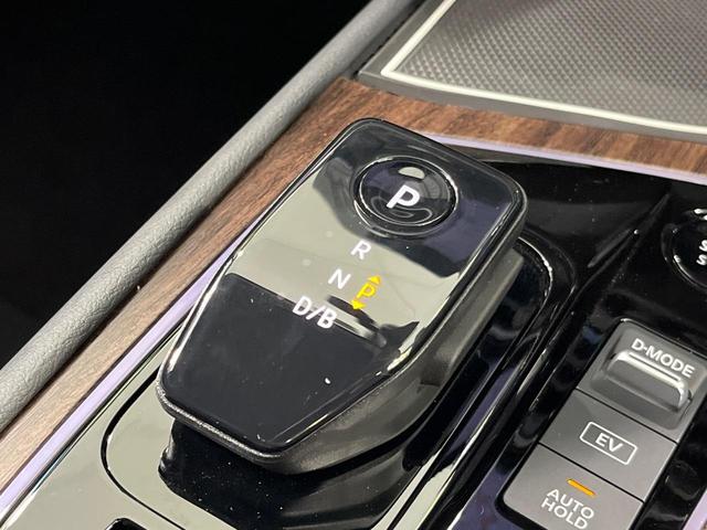 オーラ Ｇ　レザーエディション　純正９型ナビ　アラウンドビュー　全方位運転支援システム　インテリジェントルームミラー　寒冷地仕様　ステアリングヒーター　前席シートヒーター　ブラックレザーシート　ＬＥＤランプ　ＬＥＤフォグ／リアフォグ（25枚目）