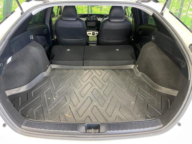 プリウス Sツーリングセレクション モデリスタフルエアロ 純正ナビ バックカメラ セーフティセンス レーダークルコン 前席シートヒーター 合皮シート LEDランプ LEDフォグ オートライト オートエアコン スマートキー 17インチAW(11枚目)