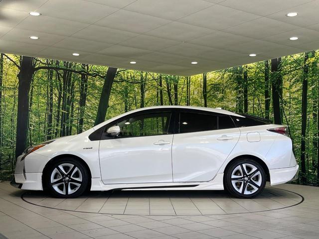 プリウス Sツーリングセレクション モデリスタフルエアロ 純正ナビ バックカメラ セーフティセンス レーダークルコン 前席シートヒーター 合皮シート LEDランプ LEDフォグ オートライト オートエアコン スマートキー 17インチAW(56枚目)