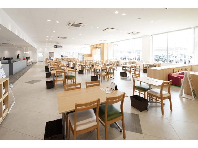 プリウス Sツーリングセレクション モデリスタフルエアロ 純正ナビ バックカメラ セーフティセンス レーダークルコン 前席シートヒーター 合皮シート LEDランプ LEDフォグ オートライト オートエアコン スマートキー 17インチAW(80枚目)