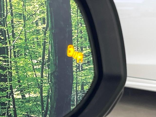 カローラクロス ハイブリッド Z 4WD パノラマルーフ ナビ機能付9型ディスプレイオーディオ トヨタセーフティセンス パワーバックドア ブラインドスポットモニター ドライブレコーダー パワーシート シートヒーター ステアリングヒータ(8枚目)