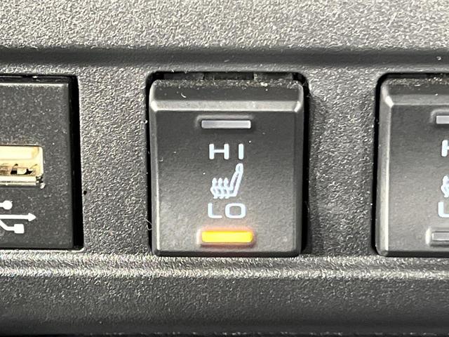 カローラクロス ハイブリッド Z 4WD パノラマルーフ ナビ機能付9型ディスプレイオーディオ トヨタセーフティセンス パワーバックドア ブラインドスポットモニター ドライブレコーダー パワーシート シートヒーター ステアリングヒータ(39枚目)