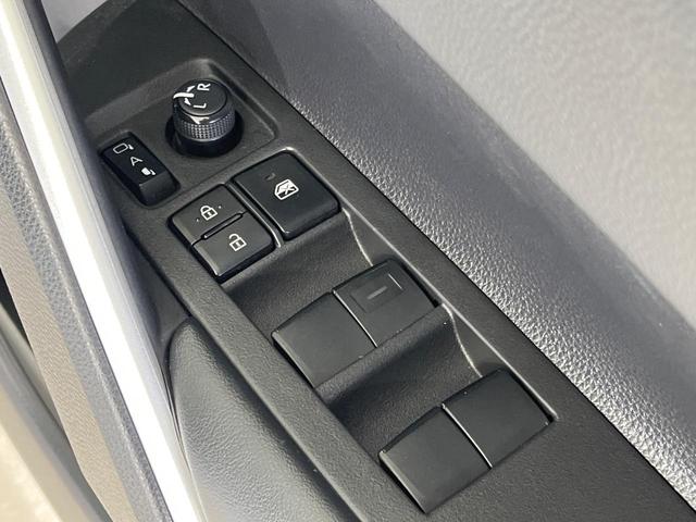 カローラクロス ハイブリッド Z 4WD パノラマルーフ ナビ機能付9型ディスプレイオーディオ トヨタセーフティセンス パワーバックドア ブラインドスポットモニター ドライブレコーダー パワーシート シートヒーター ステアリングヒータ(49枚目)