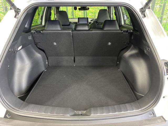 カローラクロス ハイブリッド Z 4WD パノラマルーフ ナビ機能付9型ディスプレイオーディオ トヨタセーフティセンス パワーバックドア ブラインドスポットモニター ドライブレコーダー パワーシート シートヒーター ステアリングヒータ(56枚目)