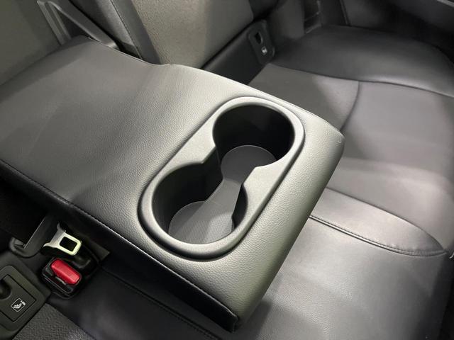 カローラクロス ハイブリッド Z 4WD パノラマルーフ ナビ機能付9型ディスプレイオーディオ トヨタセーフティセンス パワーバックドア ブラインドスポットモニター ドライブレコーダー パワーシート シートヒーター ステアリングヒータ(58枚目)